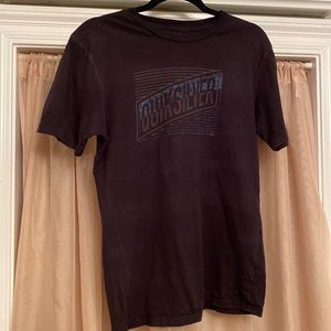 Quicksilver Black Tee Boys Size XL.